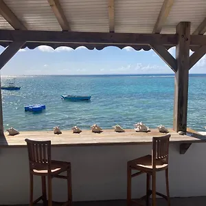  Hébergement de vacances La Maison Du Lagon